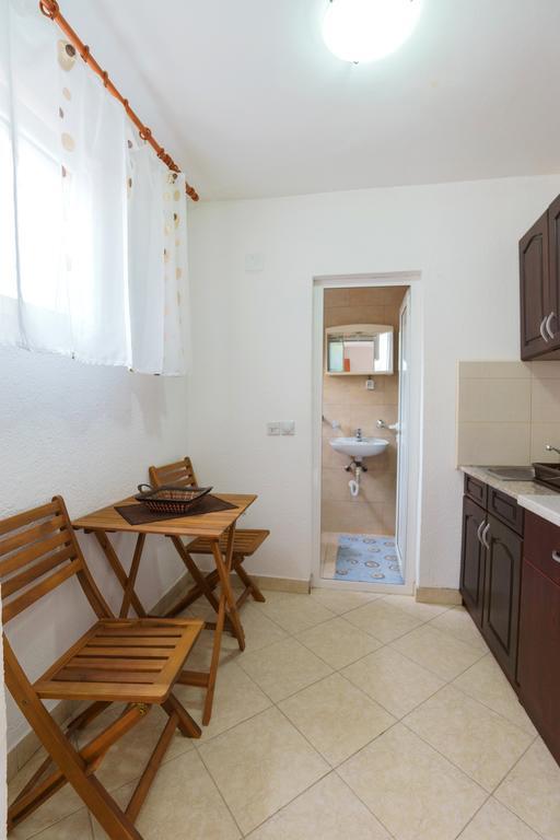Apartment Lora